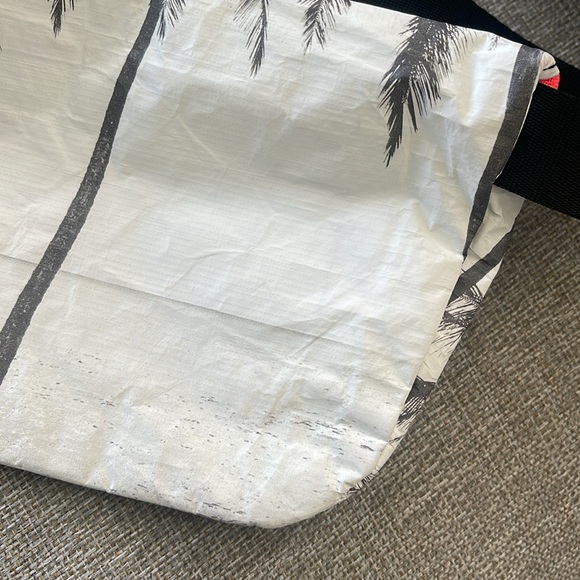 Aloha Collection Kalapana Samudra Fanny Pack - Picture 9 of 9